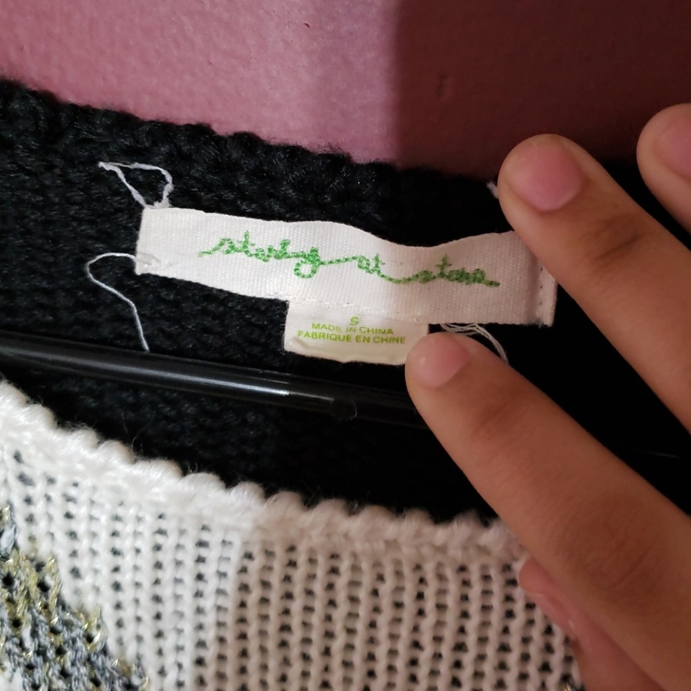Sweater - Picture 3 of 4